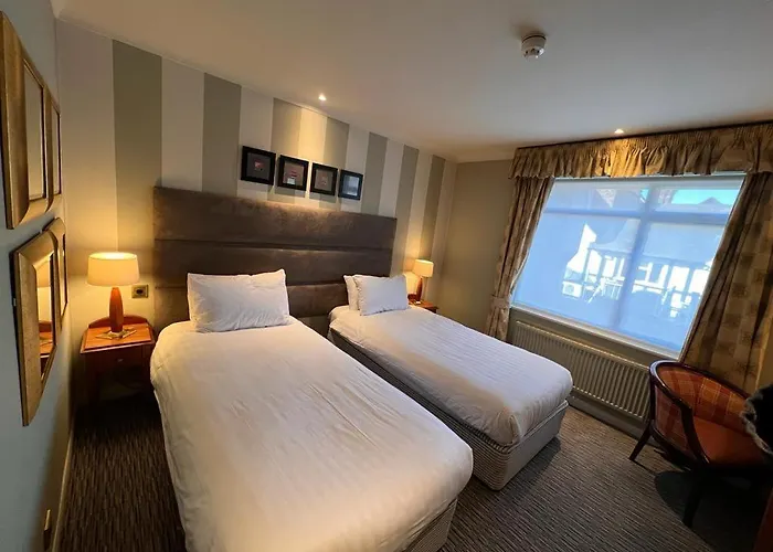 The Manor Hotel